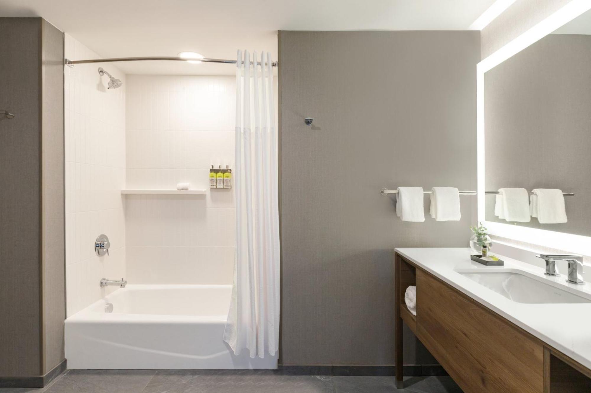 Staybridge Suites Rochester - Mayo Clinic Area By Ihg 외부 사진